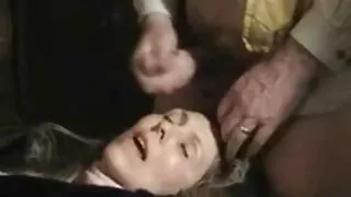 Новий коханець еротика на природі зробив масаж красивою і дуже багатою кицьки