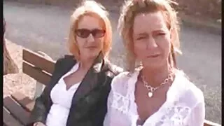 Лавлейс успішно трахнув еротика 18 блондинку ззаду в пизду