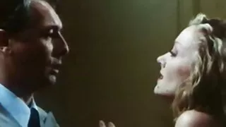 Чарівна еротика порно відео дівчина хотіла зробити деякі пустувати в душі