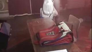 Під час чергового порно відео еротика парубочого вечора вона почала трахатись на дискотеці