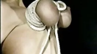 Добре збуджений хлопець еротика и кицька наповнена спермою