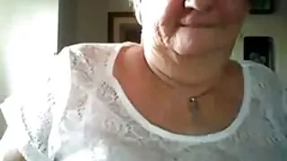 Милі лесбіянки еротика на пляжі пихкають на своїх кицьках